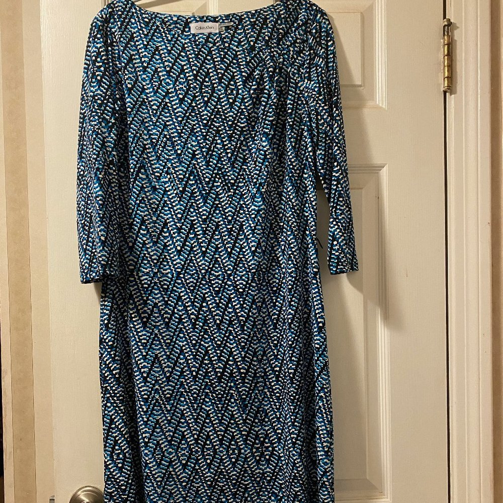 Calvin Klein long sleeve knee length dress, blue geometric pattern